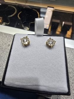Gold Halo Cluster Stud Earrings
