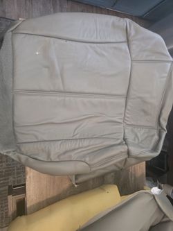 2000-2002 CHEVY SUBURBAN & TAHOE PASSENGER & DRIVER BOTTOM LEATHER SEAT COVER GRAY