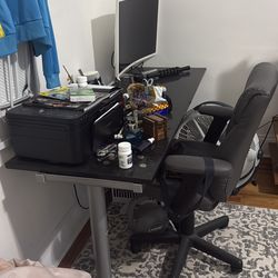 Solid quartz computer desk