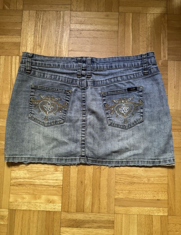 Women’s Skirt