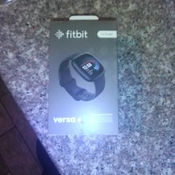Fitbit Versa 4