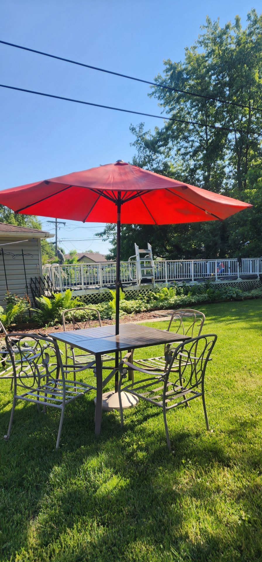 Patio set with umbrela