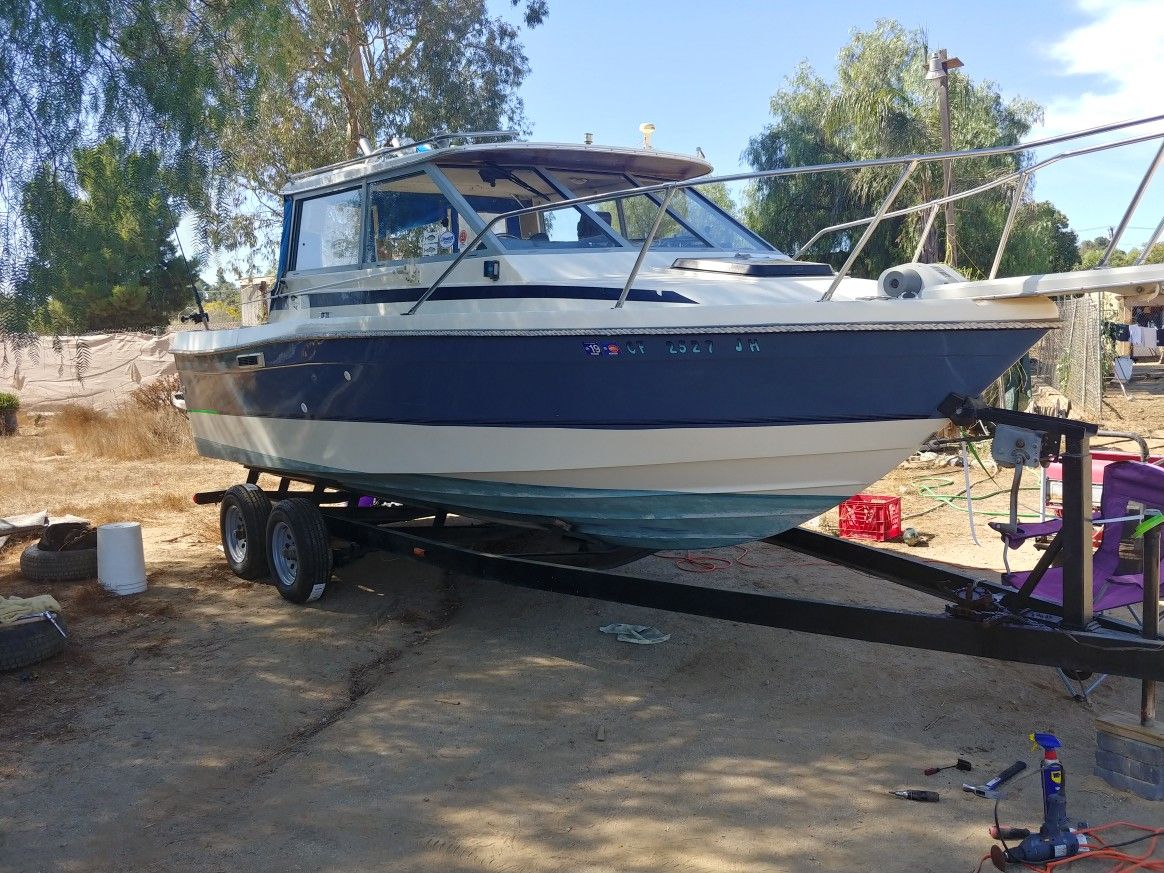 Trophy fishing boat