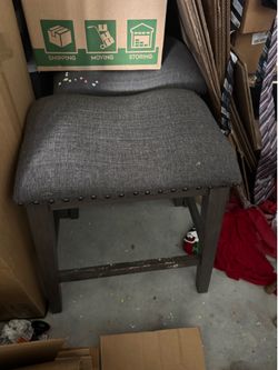 2 padded bar stools