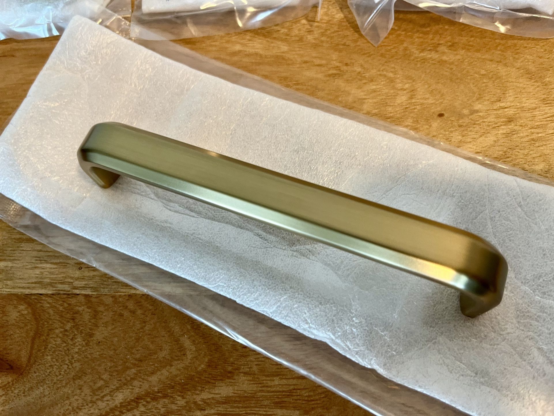 Set Of 5 NEW Top Knobs Honey Bronze Pulls 5 1/16”
