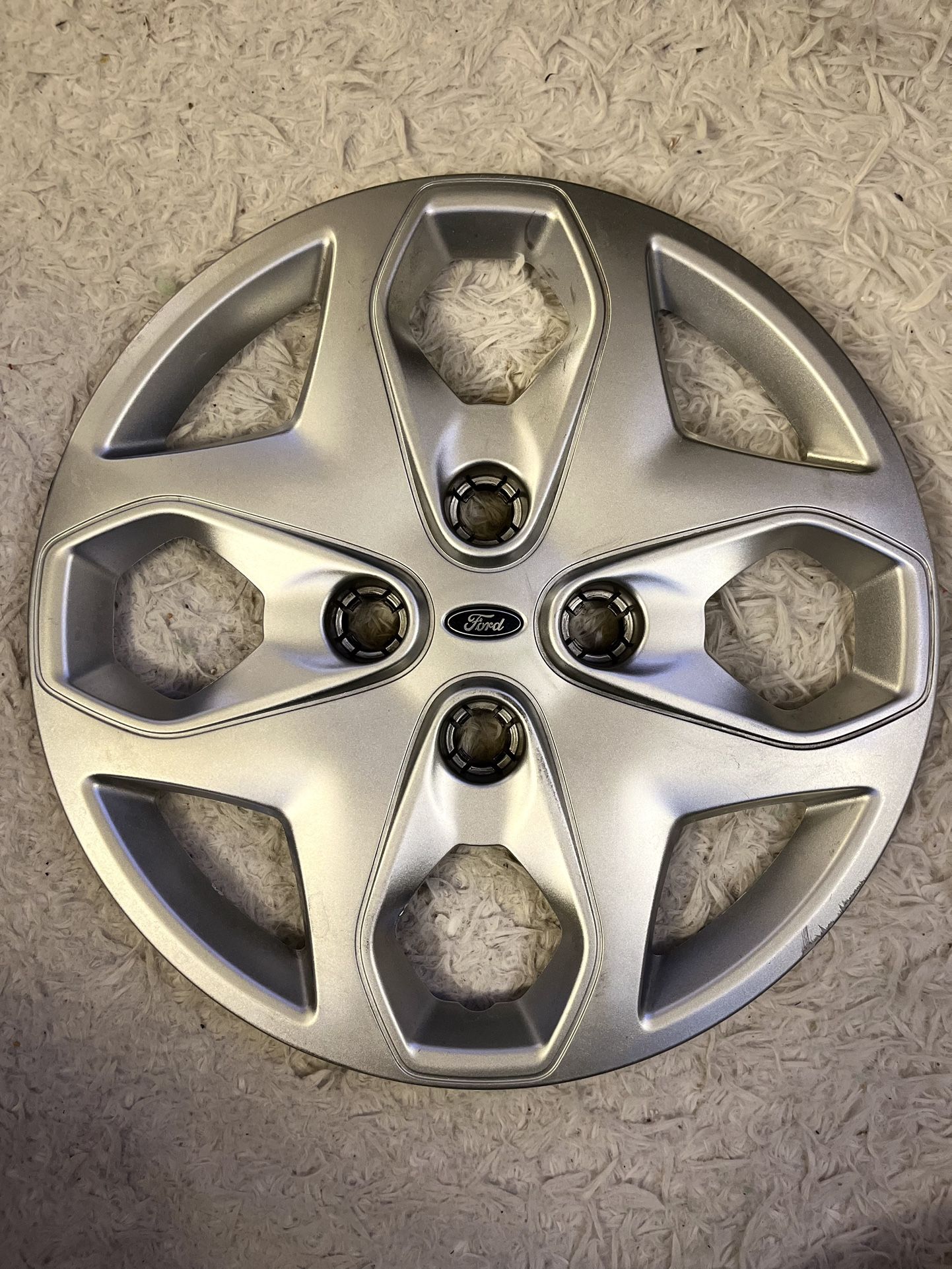 Wheel Cover 15” X 1 Ford Fiesta