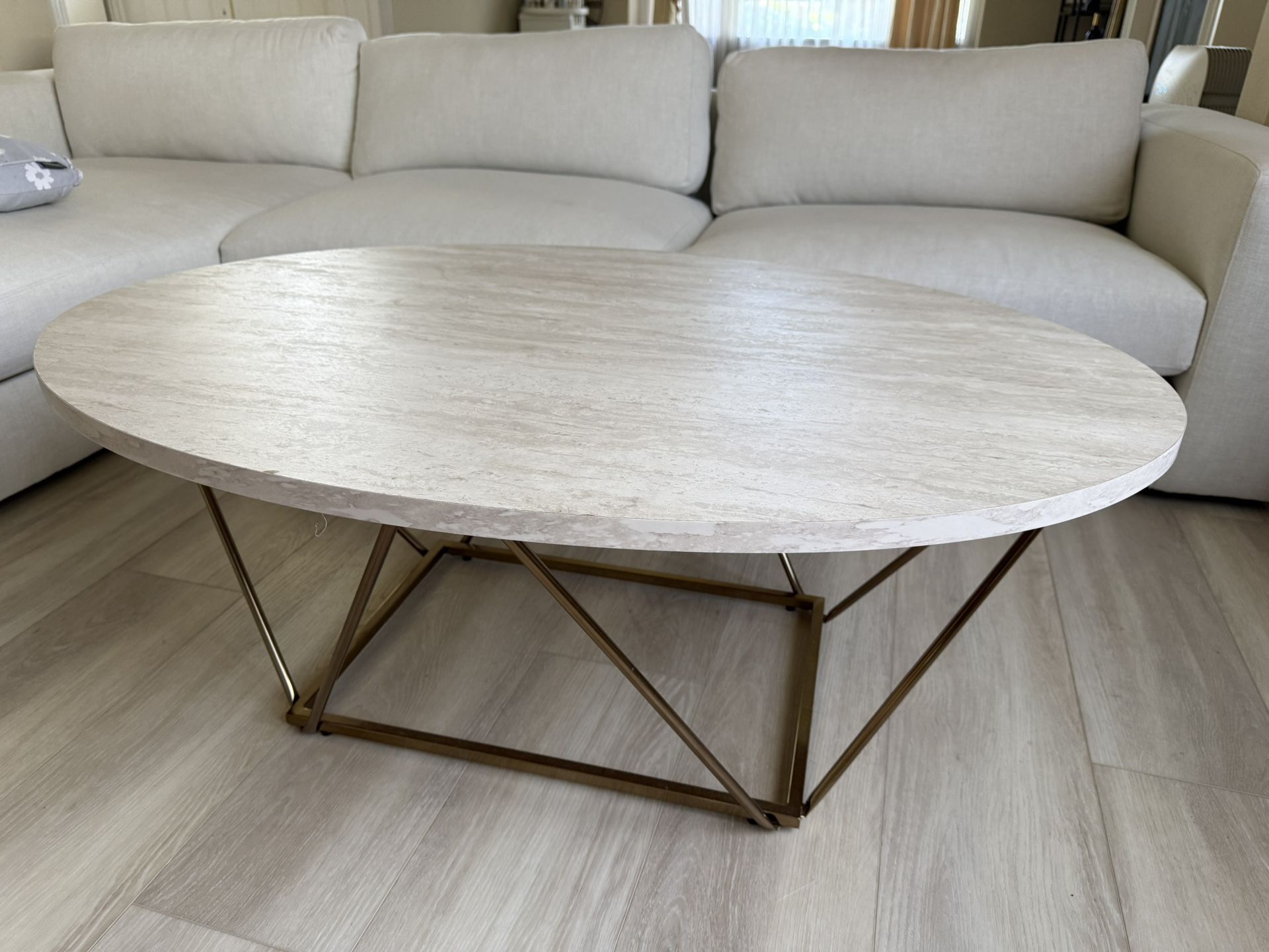 Oval coffee table