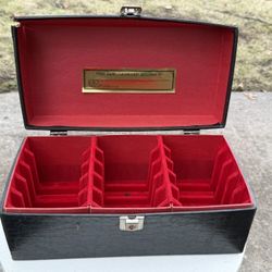 Vintage 1970s Lebo 8-Track Tape Carrying Case Black Faux Alligator Red Felt