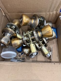 2 sets of door knob
