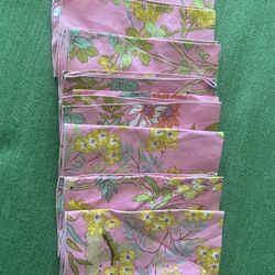 8 Lovely Garden Scape Napkins 