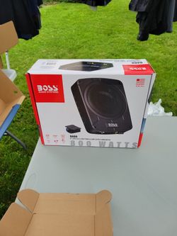 Boss 8" Amplified Subwoofer