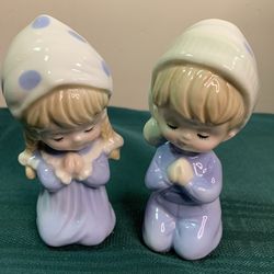 Vintage 1970s Enesco Bedtime Prayers Light Blue and White Praying boy and girl in bonnet
