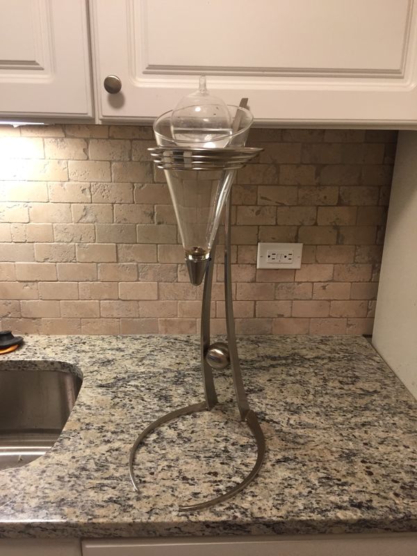 Cooper’s Hawk Wine Decanter for Sale in Oak Brook, IL OfferUp