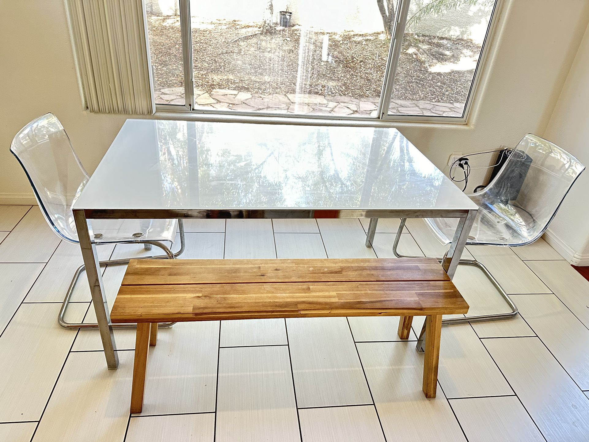 Must Sell SALE! 1/2 OFF Gorgeous Contemporary Glass Dining Table Set