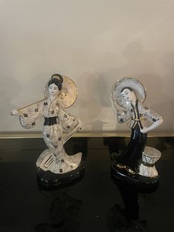 Decorative Figurines