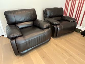 Pair of Cindy Crawford Power Reclining Chairs