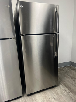 GE Top Freezer Fridge – Stainless, Clean Interior