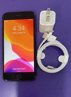 Factory unlocked apple iphone 8, store warranty