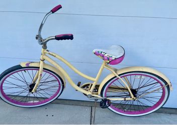 Huffy Cranbrook Beach Cruiser Bike Bicycle Woman Female Girl