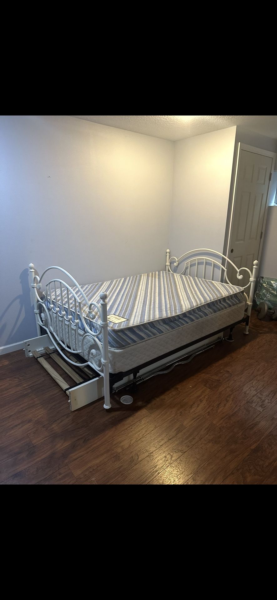 White Metal Bed Frame Full Size
