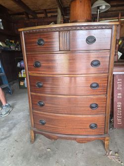 Dresser