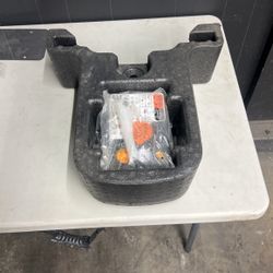 2015-2019 Ford Mustang  Spare Tire Air Compressor Foam Fr3b 17009 BD OEM