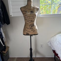 Decorative Dress Form / Mannequin