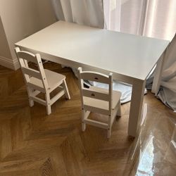 Like New Crate And Barrel Large Kids Table/desk 