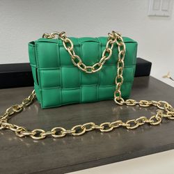 Green Gold Chain Purse