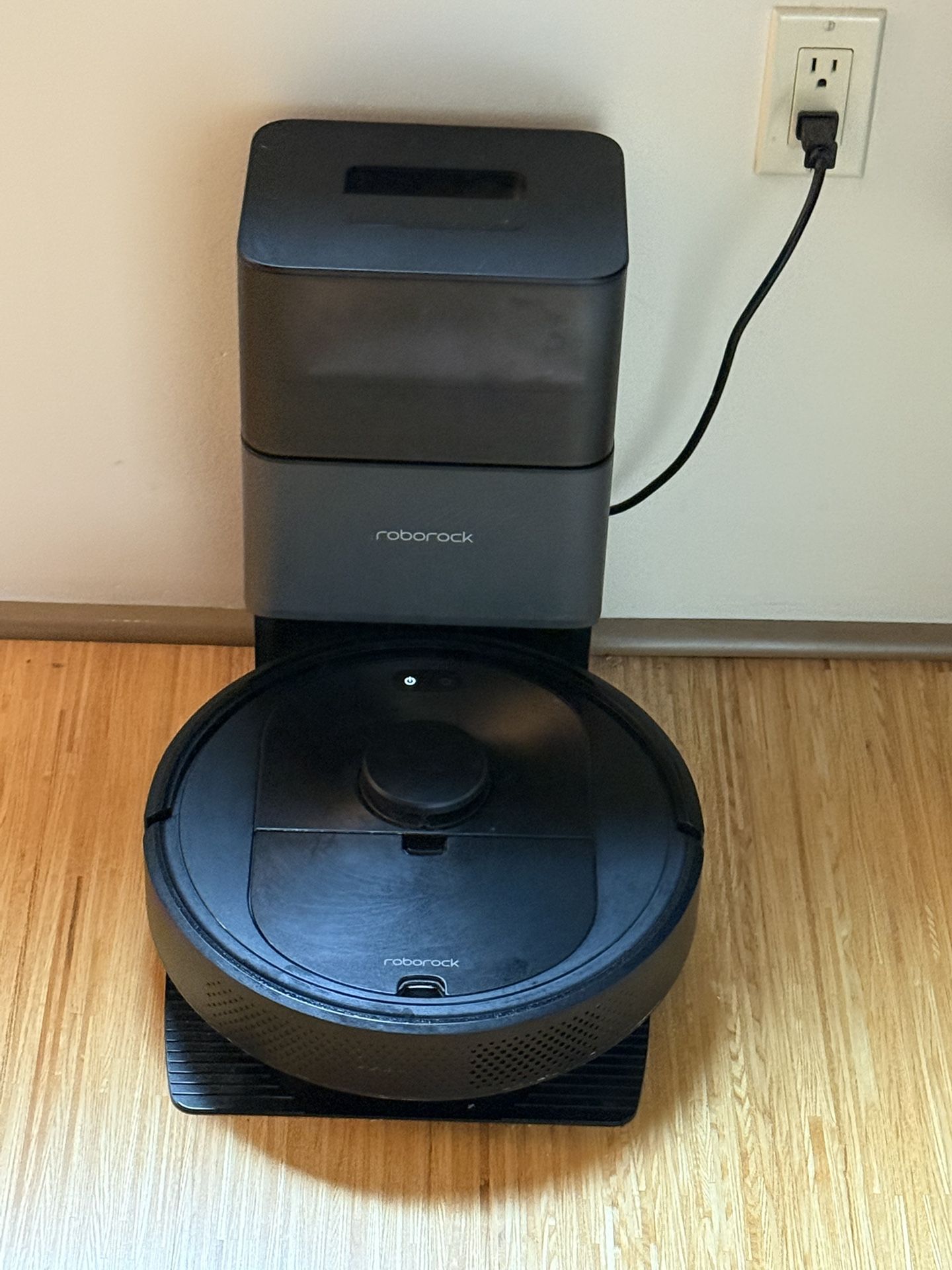 roborock Q5+ Robot Vacuum with Self-Empty Dock