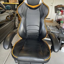 Gaming Chair “Fortnite Edition” 