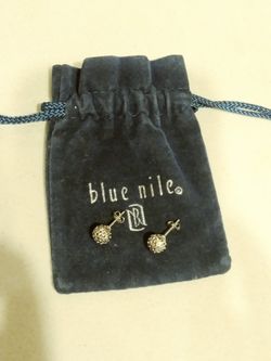 14k Blue nile white gold earing