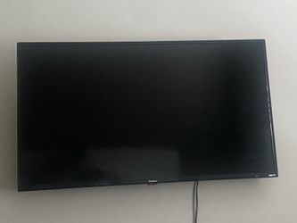 Westinghouse 42” Smart Roku TV + Advanced Tilt TV Wall Mount
