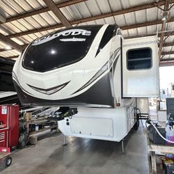 2018 Grand Design Solitude 310GK