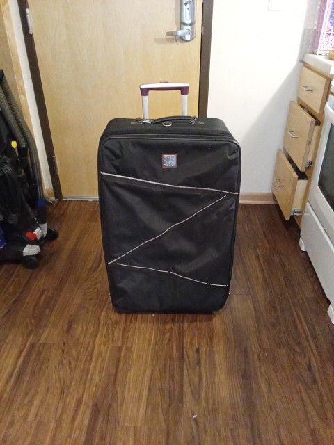 STUDIO. MULTI - STORAGE TRAVEL. SUITCASE