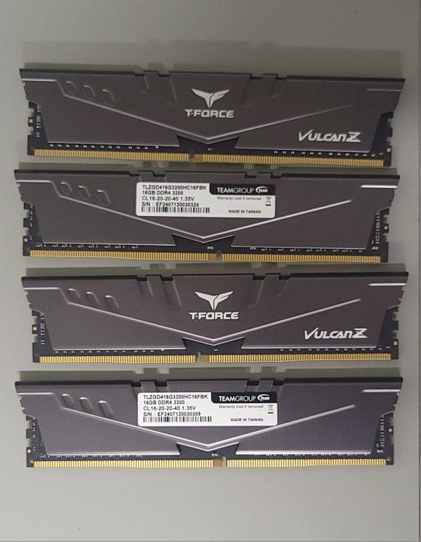 Lot of 4 Teamgroup DDR4 (4x16GB) 64GB
DDR4-3200