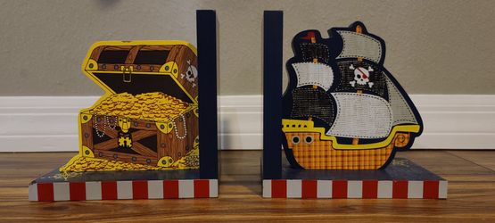 Pirate Theme Book Ends