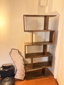 Book Shelf and California sign