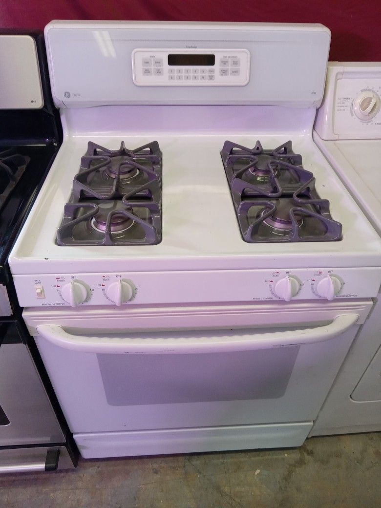 GE Stove