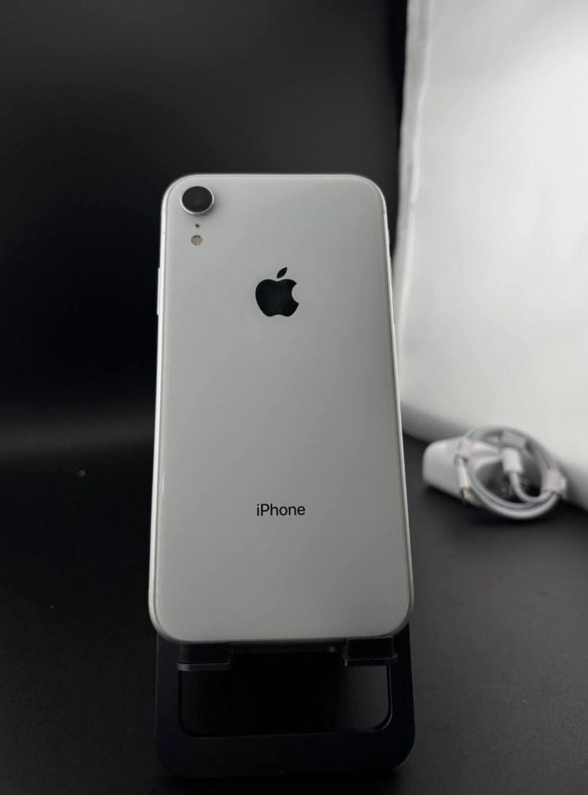 iPhone XR 128GB Unlocked