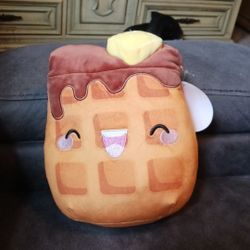 8" Meemie The Waffle Squishmallow