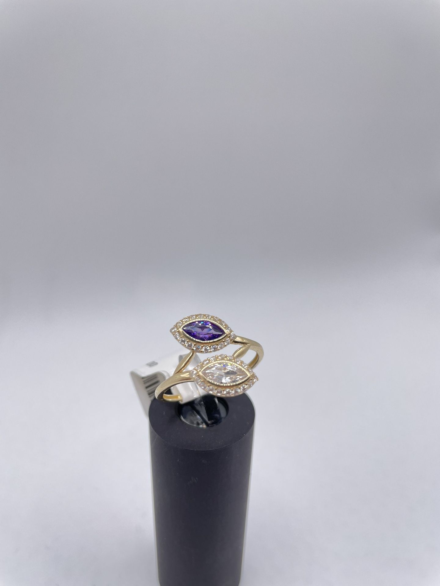 14K Gold Ladies Ring 