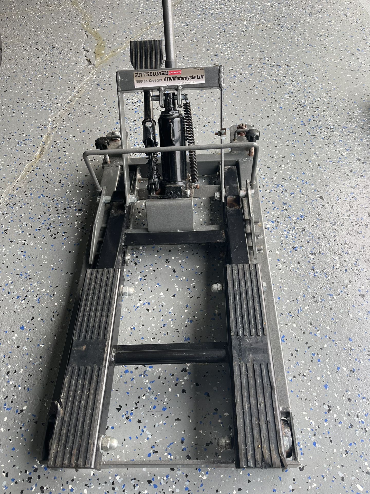 HF Motorcycle Jack