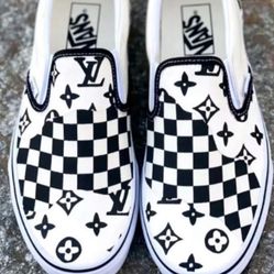 Women’s Size 8 Vans New In The Box