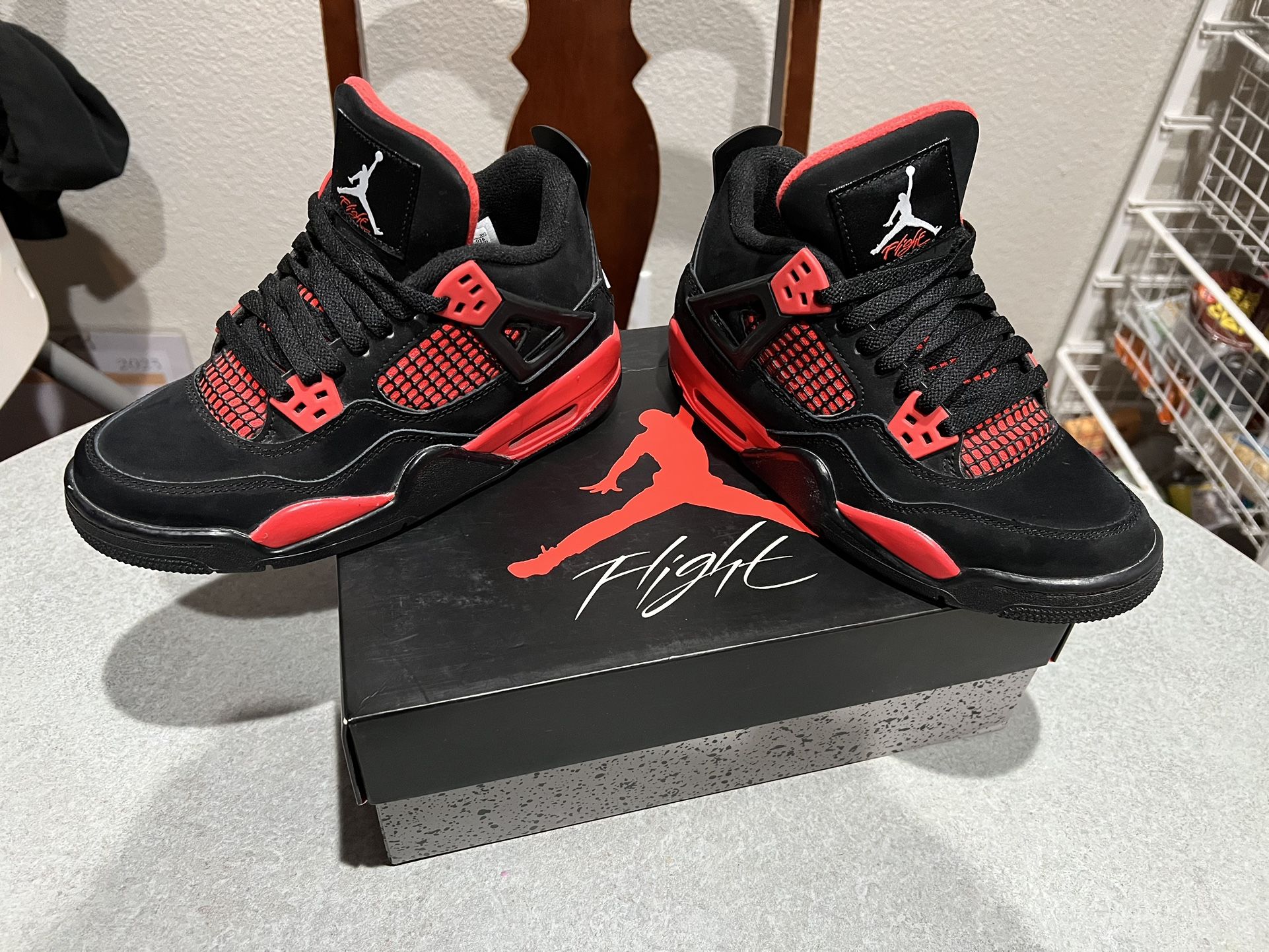 3.5 Y Jordan Retro 4 Red Thunder