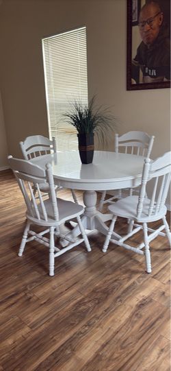 White Table Wooden 4 chairs
