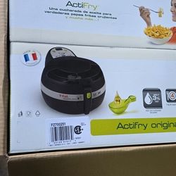 NEW TFAL ACTIFRY AIR FRYER