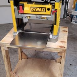 Dewalt DW734 Planer W/ Stand