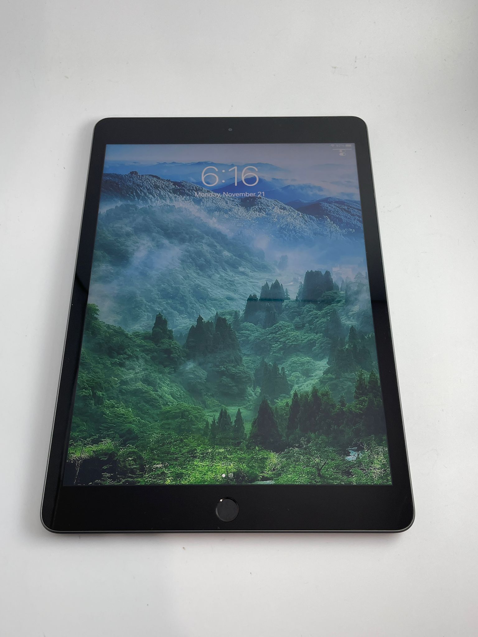 Apple iPad 8 32GB 10.2” Cellular Unlocked -Fully Functional