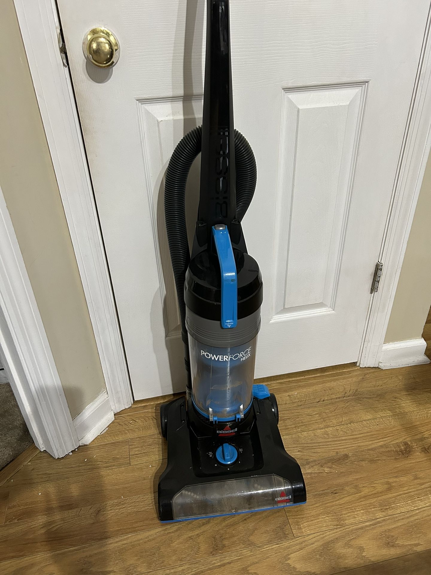 Vacuum Cleaner Short Time Used Good Quality
